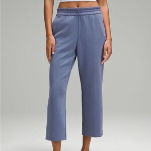 Lululemon blue high-rise softstreme crop pant